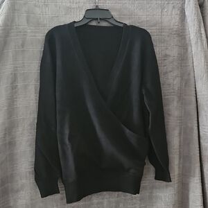 Amazon Women's Black V-Neck Sweater